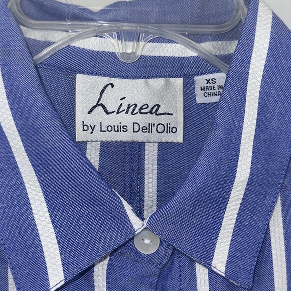 Linea by Louis Dell’Olio Blue & White Button Down Handkerchief Hem Blous… - Picture 8 of 9